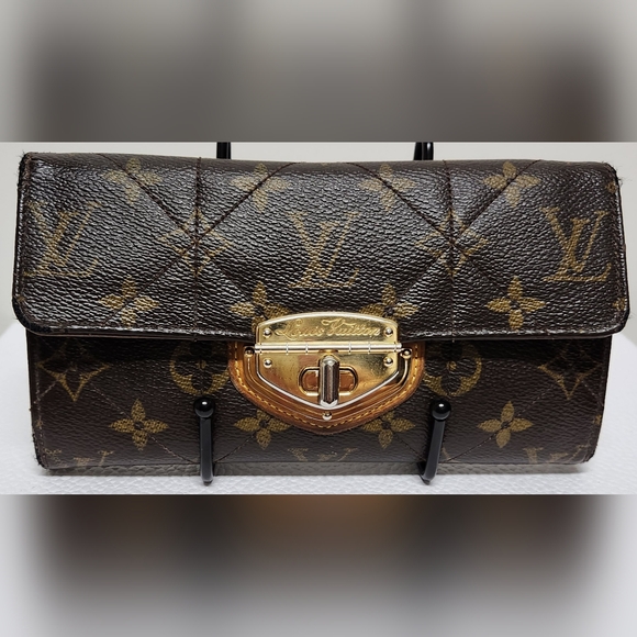 LOUIS VUITTON Sarah Etoile Monogram Quilted Wallet - Picture 5 of 16